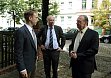 Ministerpräsident Dr. Reiner Haseloff, Rektor Prof. Dr. Udo Sträter und Archivleiter Dr. Michael Ruprecht (von rechts)